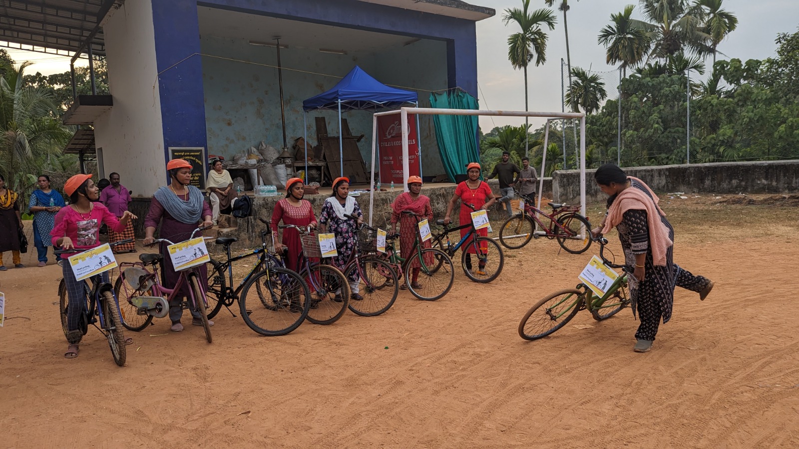 6-Day training programme in session